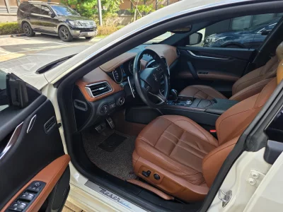 Maserati GHIBLI