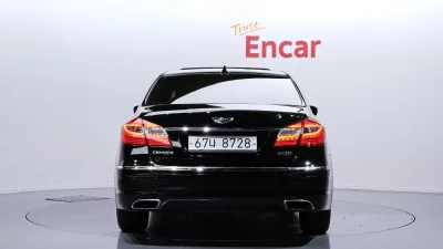 Hyundai Genesis