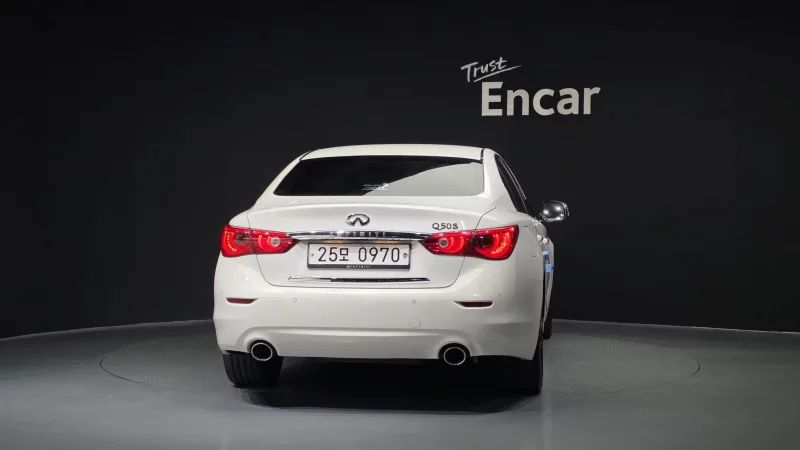 Infiniti Q50
