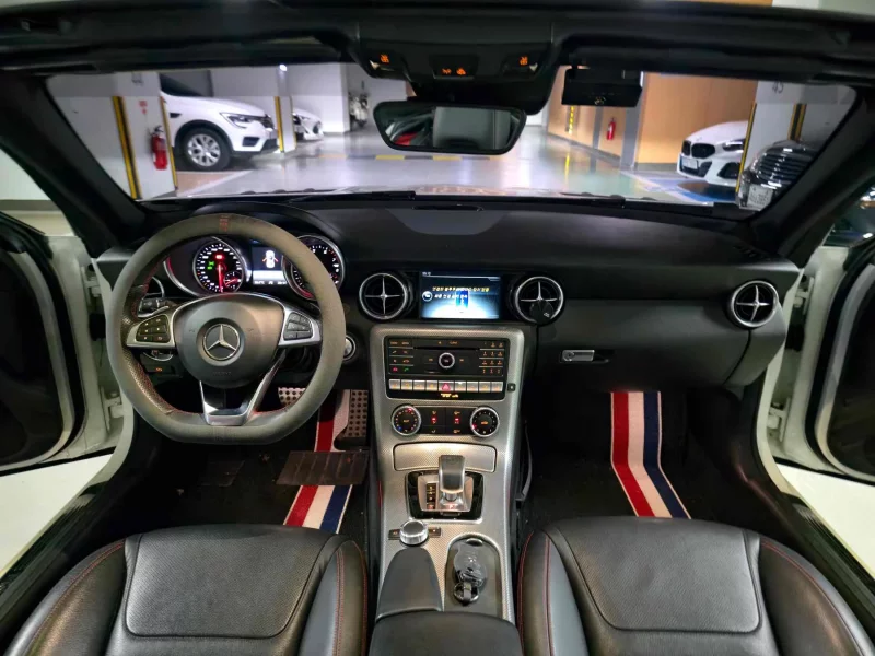 Mercedes-Benz SLC-Class