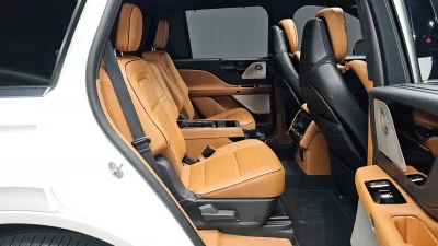 Lincoln AVIATOR