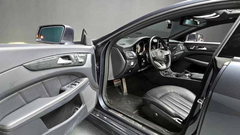 Mercedes-Benz CLS-Class