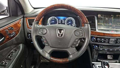 Hyundai Equus
