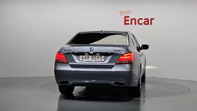 Hyundai Equus