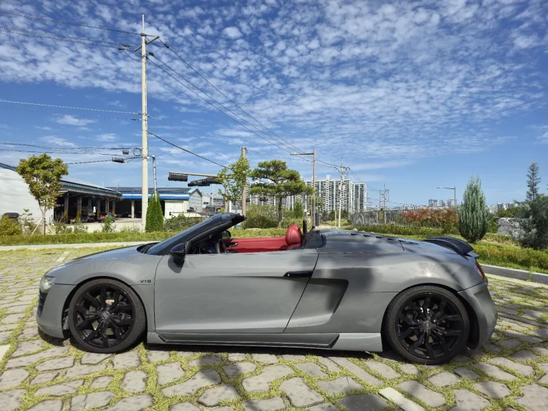 Audi R8