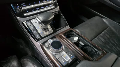 Genesis EQ900