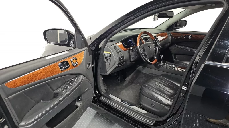 Hyundai Equus