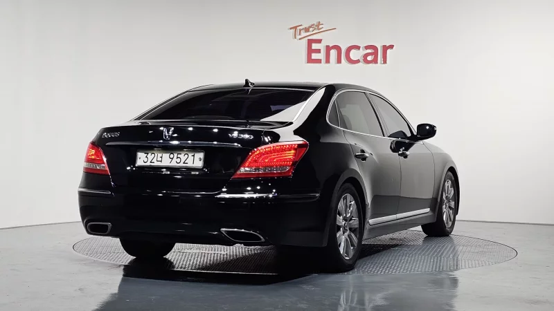 Hyundai Equus