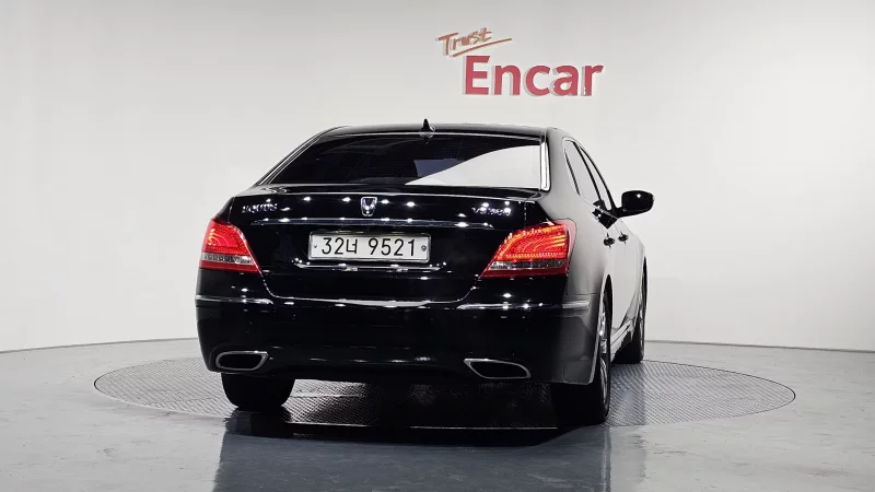 Hyundai Equus