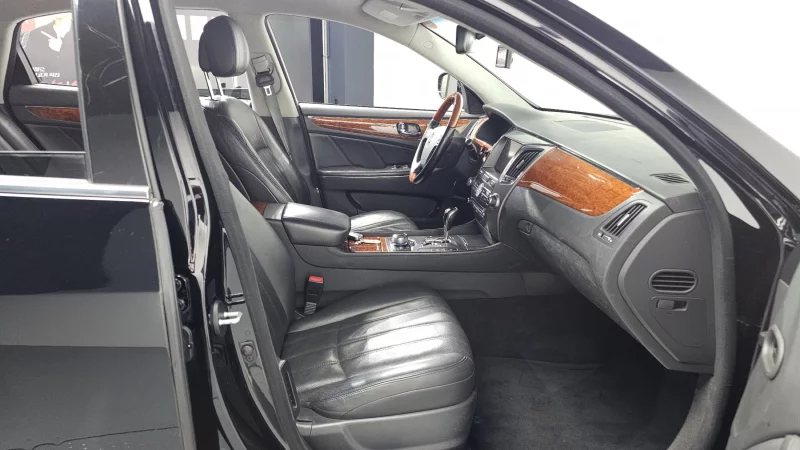 Hyundai Equus
