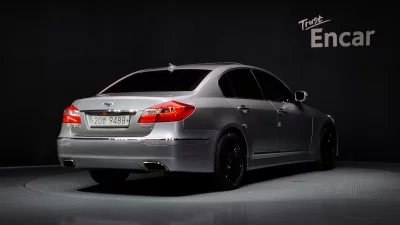 Hyundai Genesis