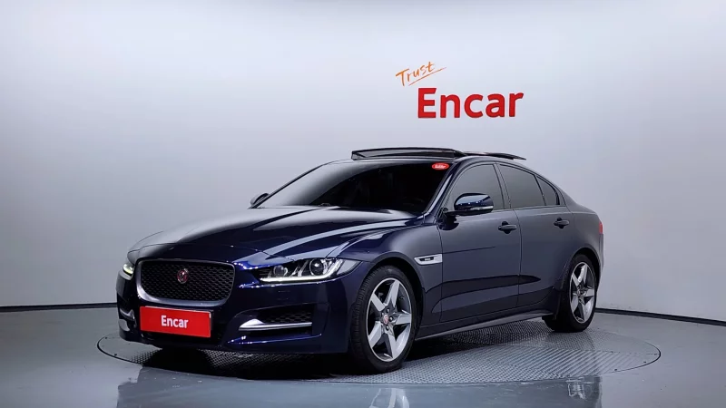Jaguar XE
