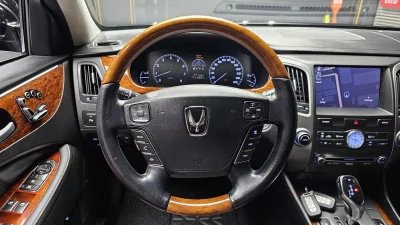 Hyundai Equus