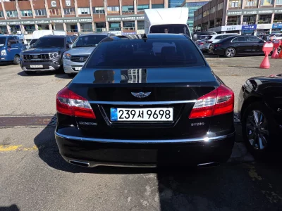 Hyundai Genesis