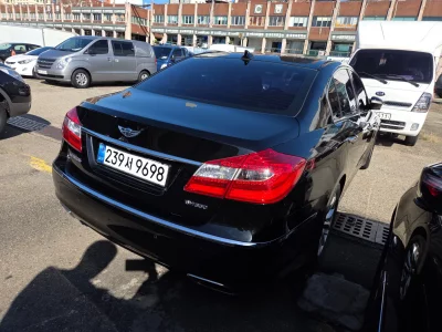 Hyundai Genesis