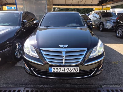 Hyundai Genesis