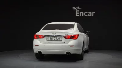 Infiniti Q50