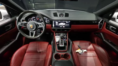 Porsche CAYENNE