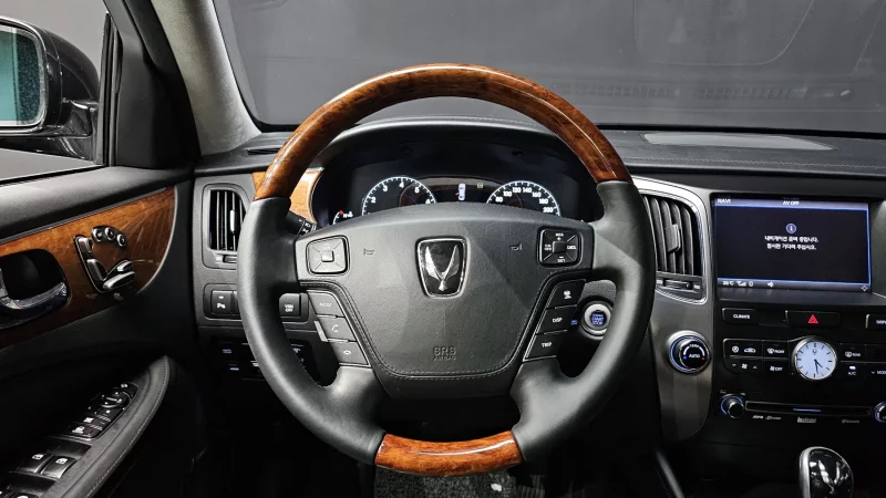 Hyundai Equus