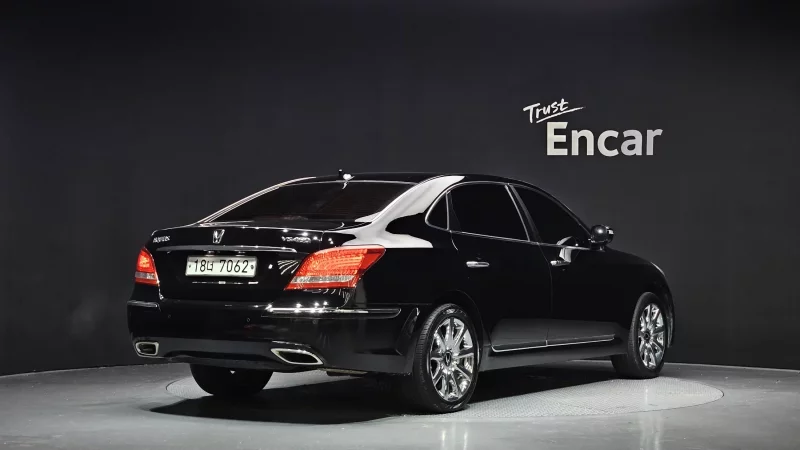 Hyundai Equus