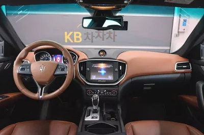 Maserati GHIBLI
