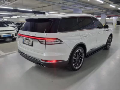 Lincoln AVIATOR