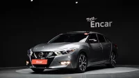 Nissan MAXIMA