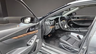 Nissan MAXIMA