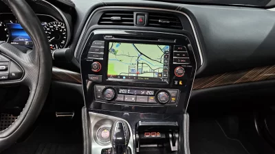 Nissan MAXIMA