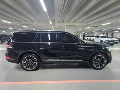 Lincoln AVIATOR