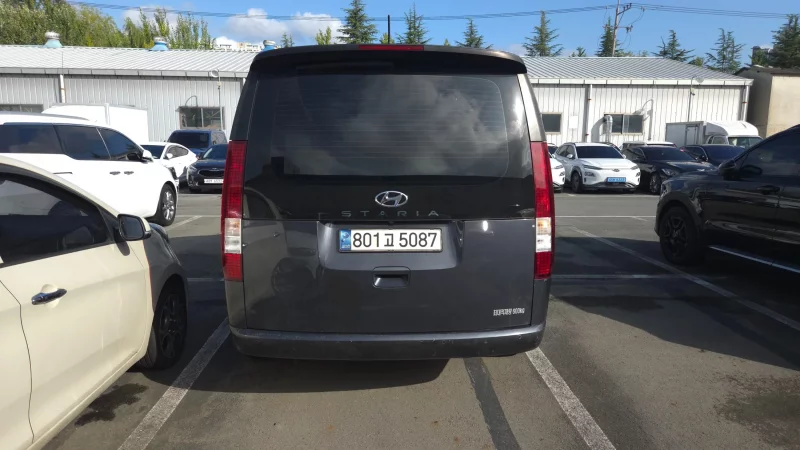 Hyundai Staria