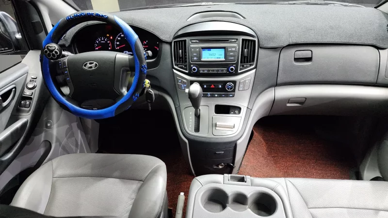 Hyundai Starex