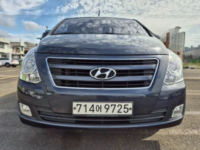 Hyundai Starex