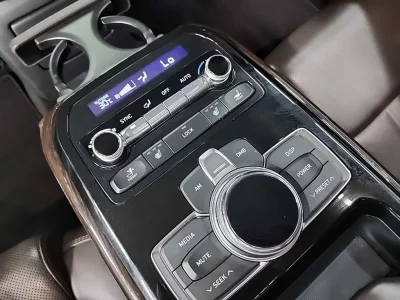 Genesis EQ900