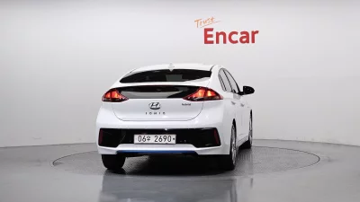Hyundai Ioniq