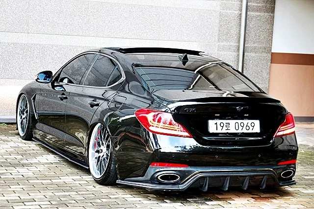 Genesis G70