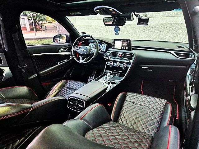 Genesis G70