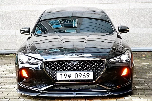 Genesis G70