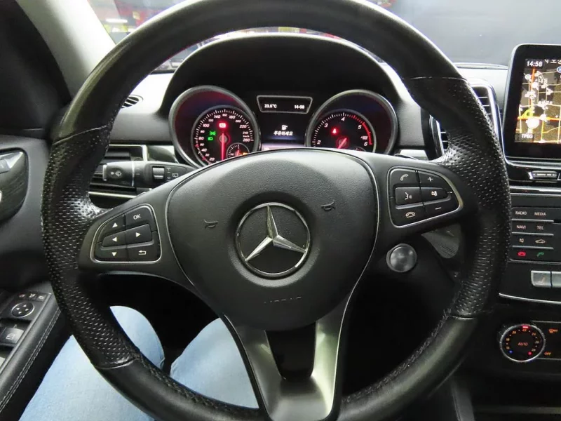 Mercedes-Benz GLE-Class