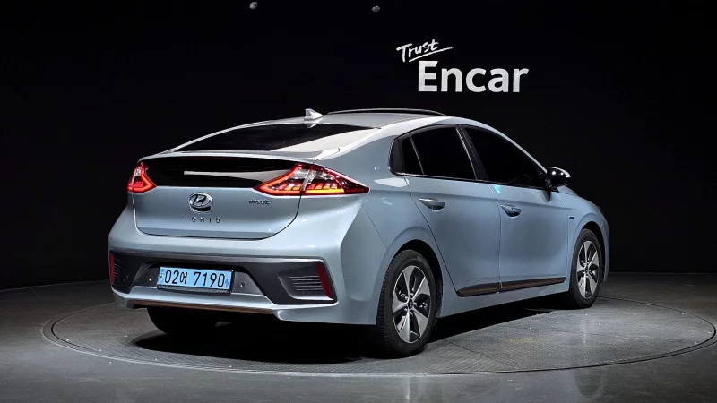 Hyundai Ioniq