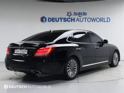 Hyundai Equus