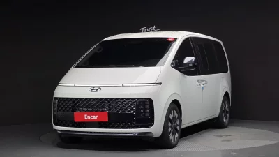 Hyundai Staria