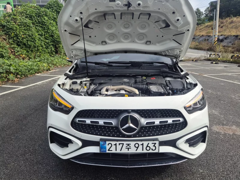 Mercedes-Benz GLA-Class