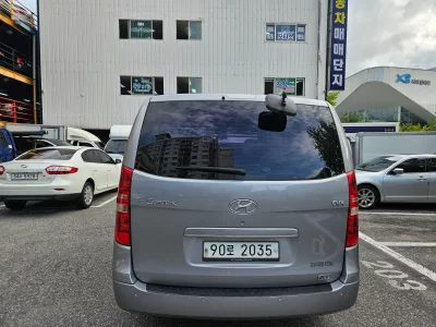 Hyundai Starex