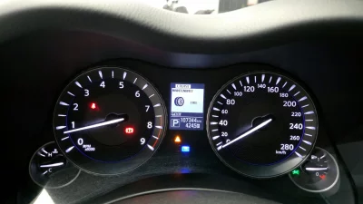 Infiniti Q70