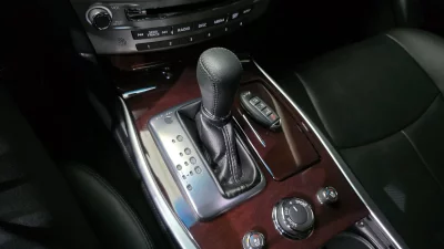 Infiniti Q70
