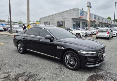 Genesis G90
