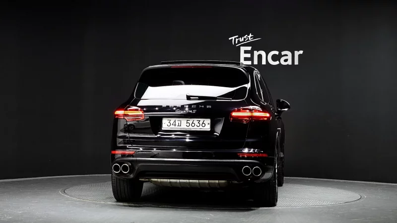 Porsche CAYENNE