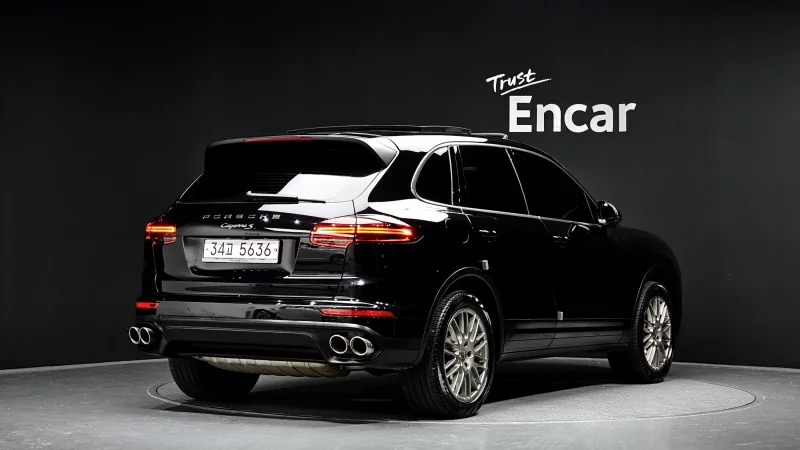 Porsche CAYENNE