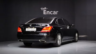 Hyundai Equus